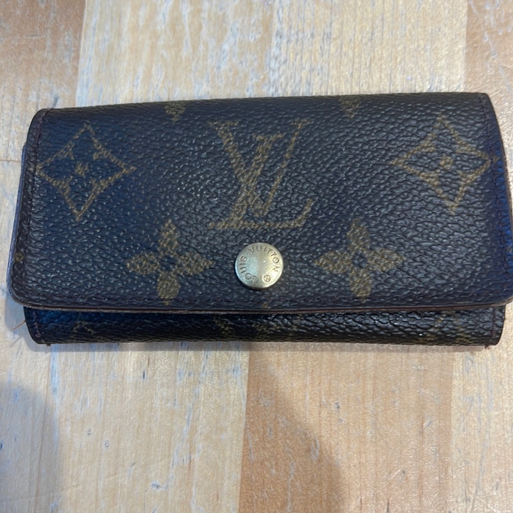 Louis Vuitton Key Holder (4 hooks)